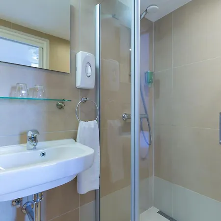 מלון Amrath Bigarre 4*